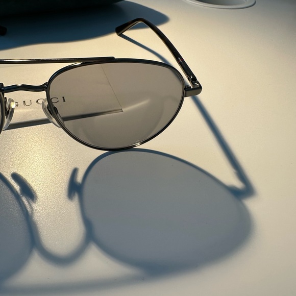 Gucci Sunglasses w flex Hinge made in Italy ULP01ayxen authentic w cloth & Case - Picture 5 of 16